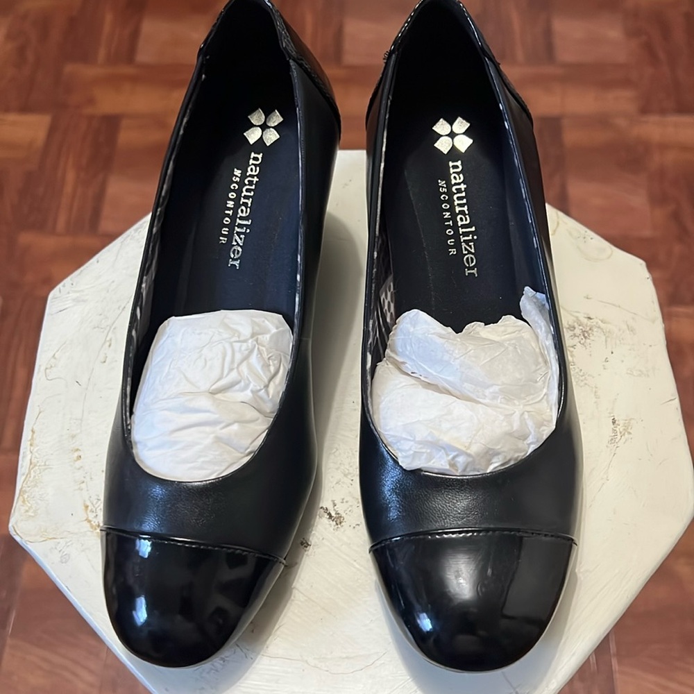 Naturalizer | N5 Contour | Black |Wedges/Pump | Pre-owned | Great condition.